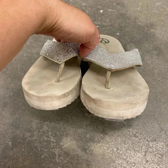 Wishbone rhinestones flip flop - Picture 3 of 8